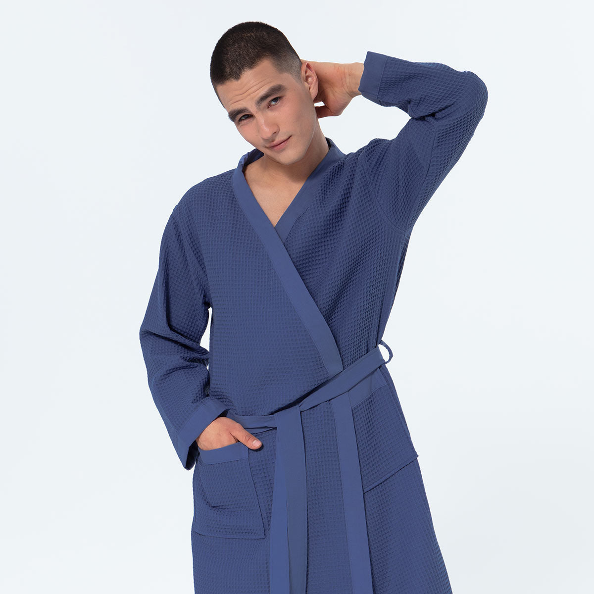 1077 Men's Lightweight Kimono Waffle Spa Robe