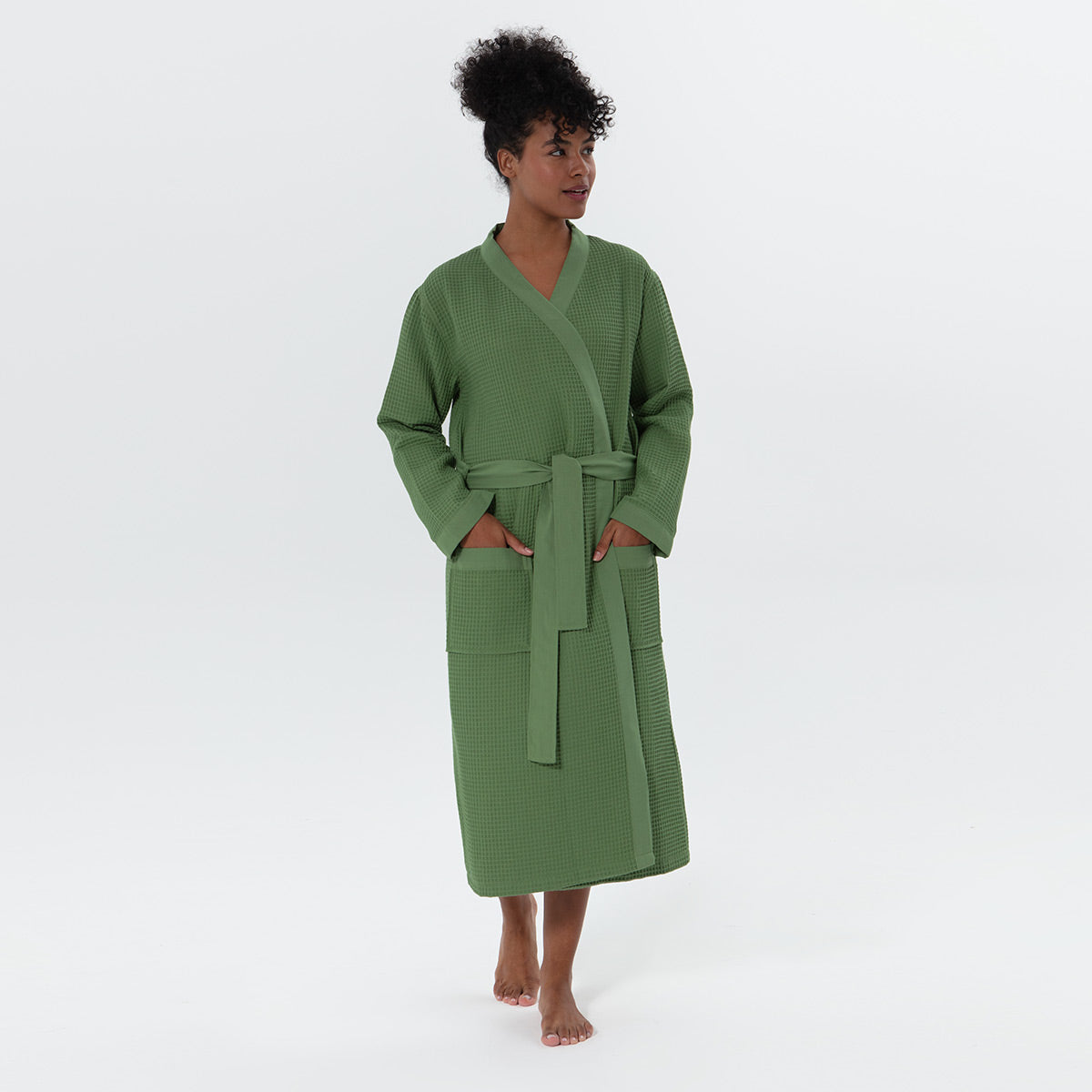 1039 Women’s Lightweight Kimono Waffle Spa Robe