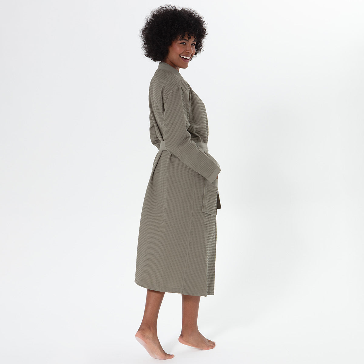 1039 Women’s Lightweight Kimono Waffle Spa Robe
